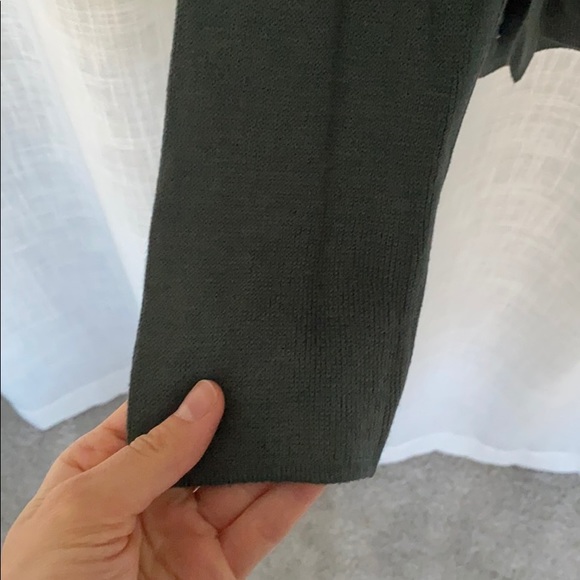 Sweater - Picture 3 of 3